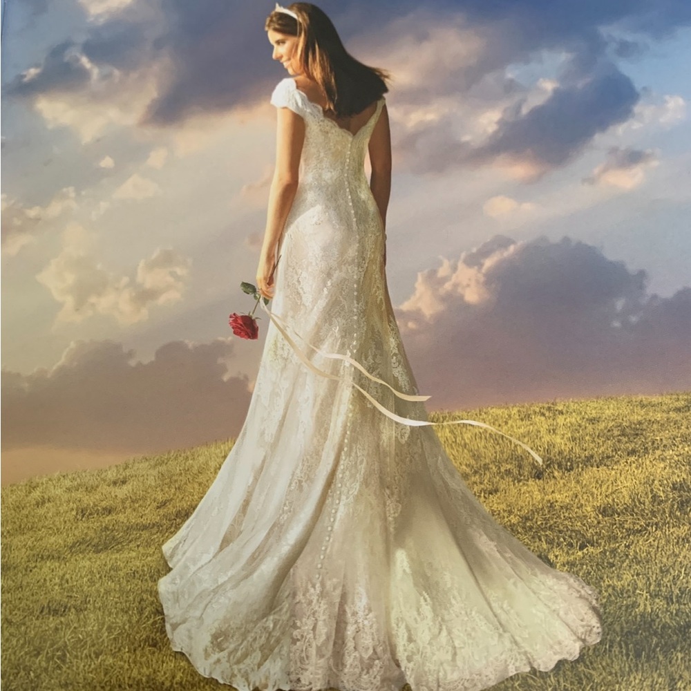 Size 8 Oleg Cassini wedding dress